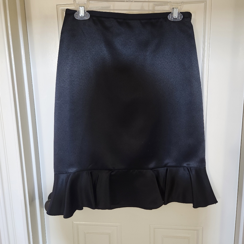 Beautiful black cocktail skirt.  Size 6.  Excellent condition.